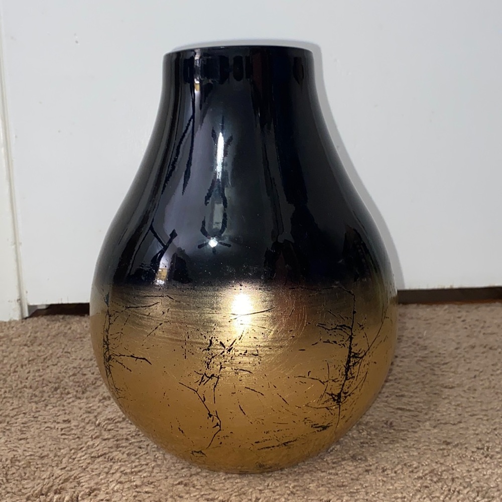 Monna Glass Hand Made Vase black and gold